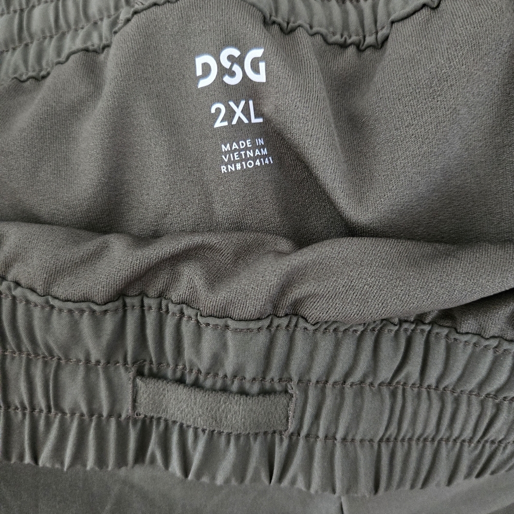 DSG Mid Rise Run Shorts - Picture 7 of 7